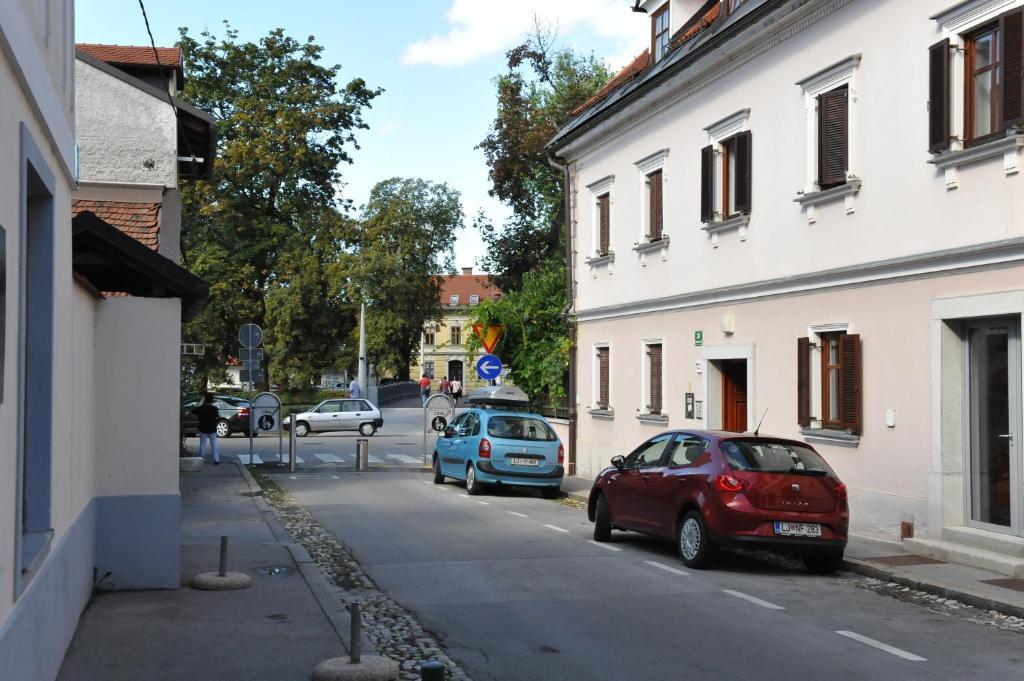 Spacious 2-Bedroom Apartment Zabjak With Ac Tour As Ljubljana Exterior foto